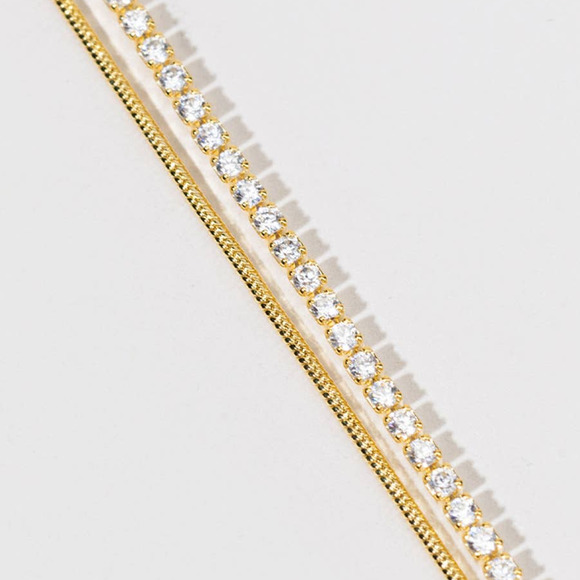 Francesca's Martha Gold Cupchain Bracelet - Picture 3 of 5
